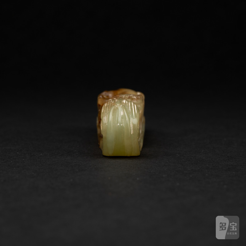    明 白玉紅沁蒼龍教子帶扣 - 图5